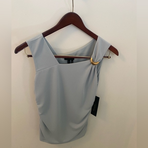Donna Karen New York Asymmetrical top with hardware - Picture 2 of 6
